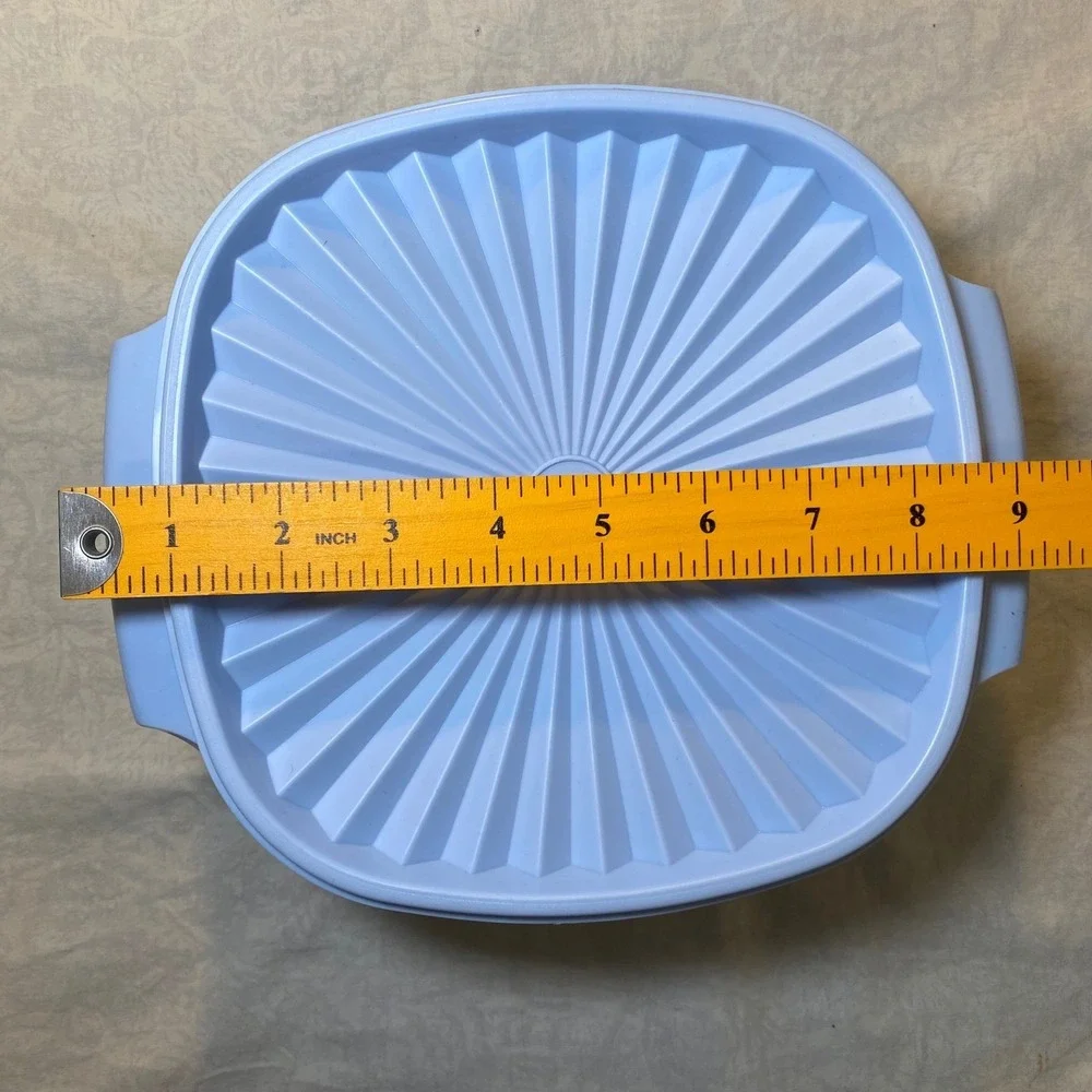 Tupperware beautiful vintage